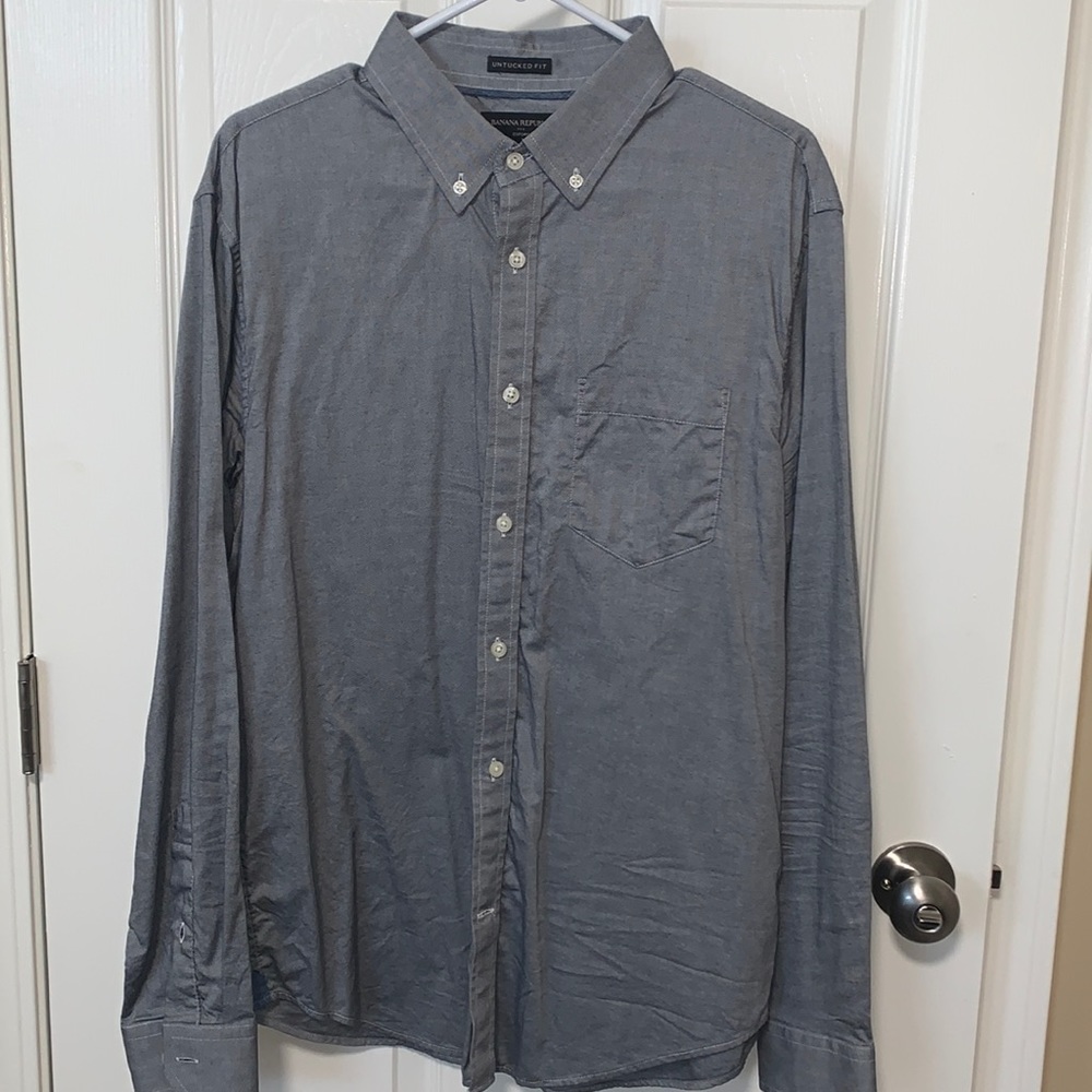 Men’s Size L Banana Republic button down
